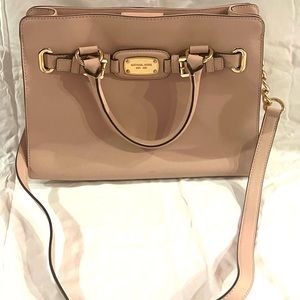 Tan pink medium sized Michael Kors Hamilton Bag barely used!